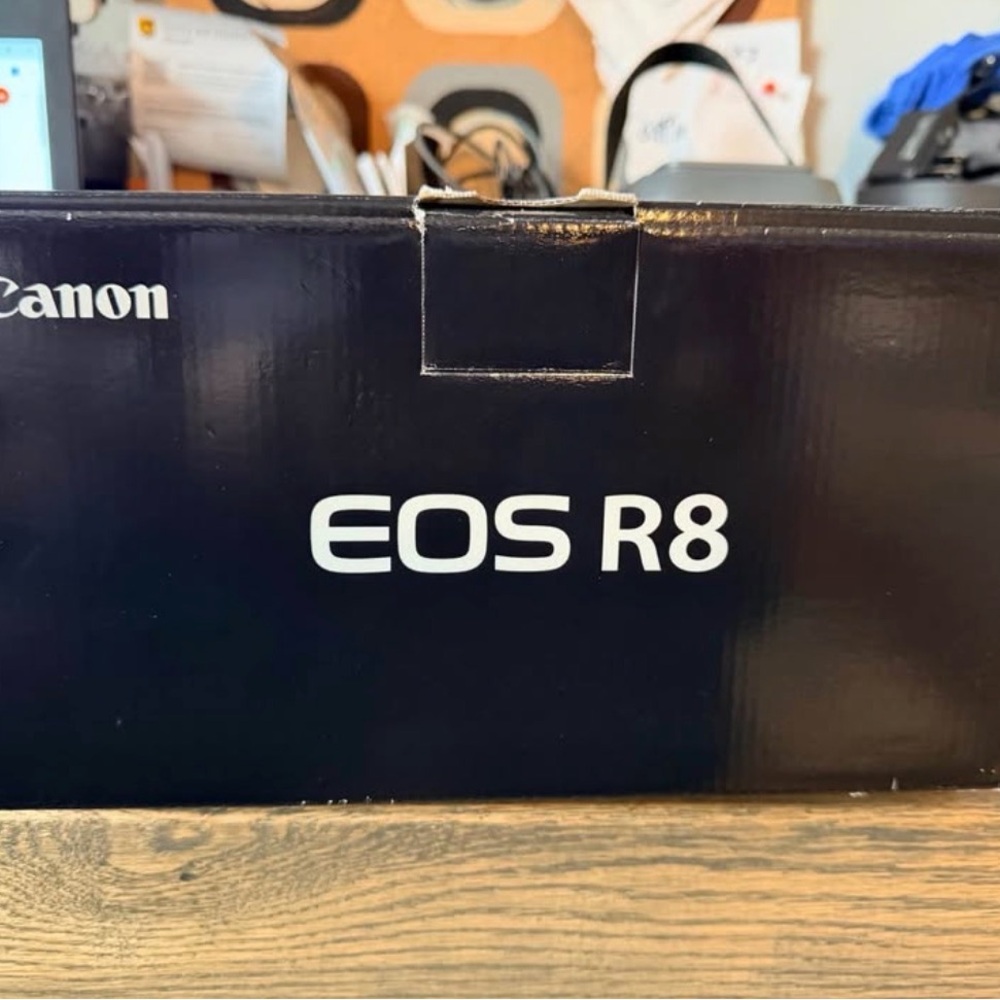 Canon EOS R8 Full Frame Mirrorless Camera